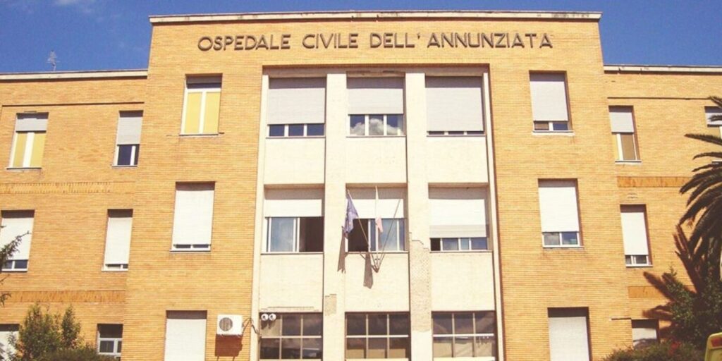 OSPEDALE ANNUNZIATA DI COSENZA: INFERMIERE 53ENNE TROVATO SENZA VITA IN CORSIA