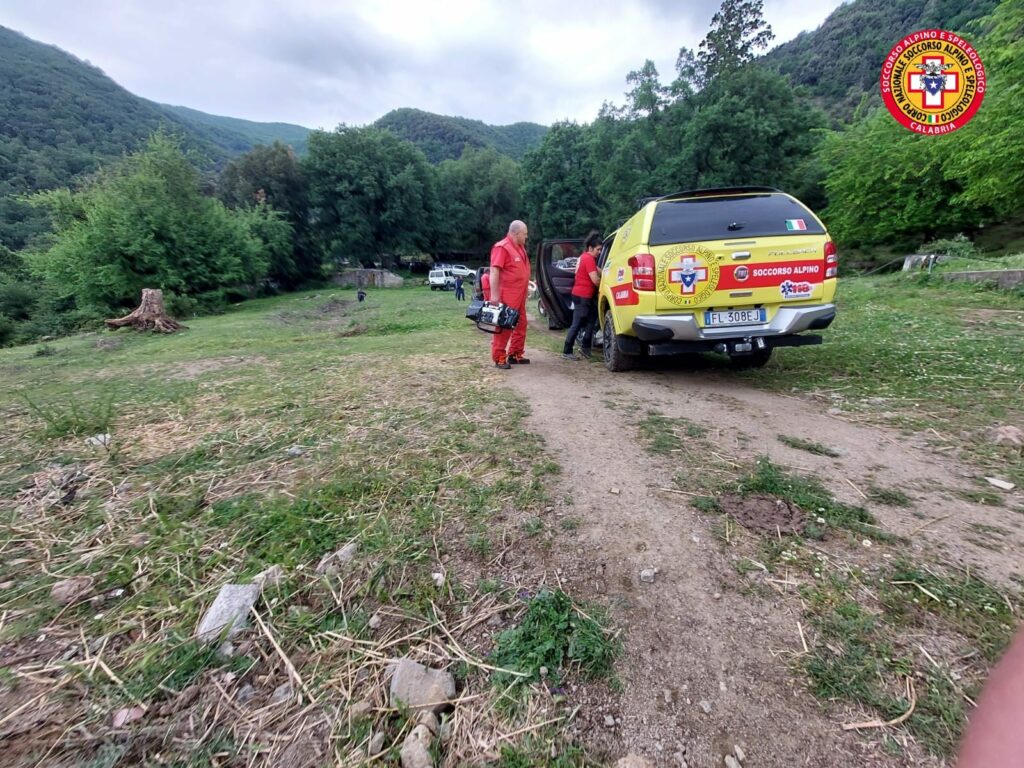 LONGOBUCCO. CADE CON L’AUTO IN UN BURRONE: MUORE 72ENNE